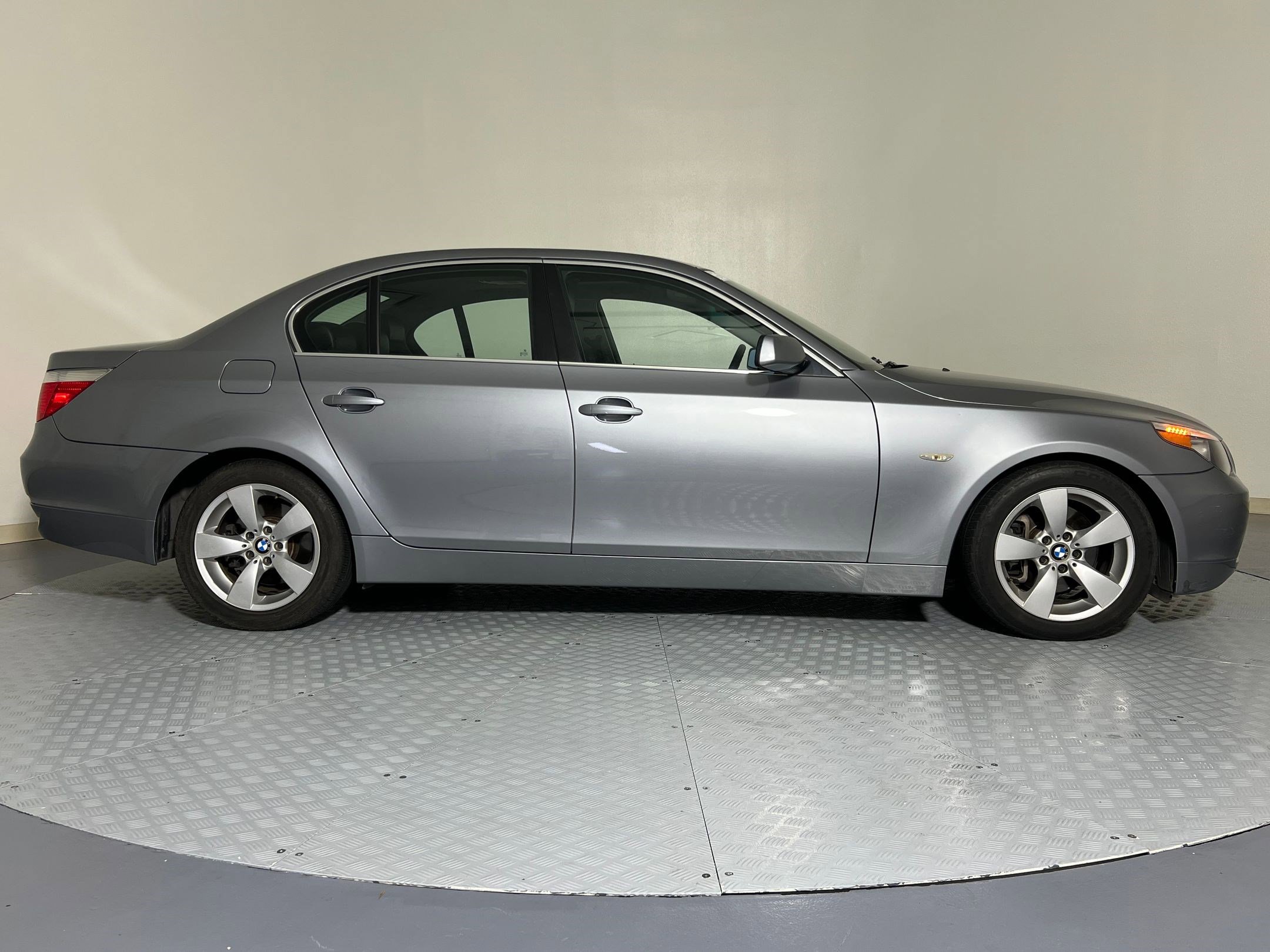 Used 2005 BMW 525i Sedan image 6