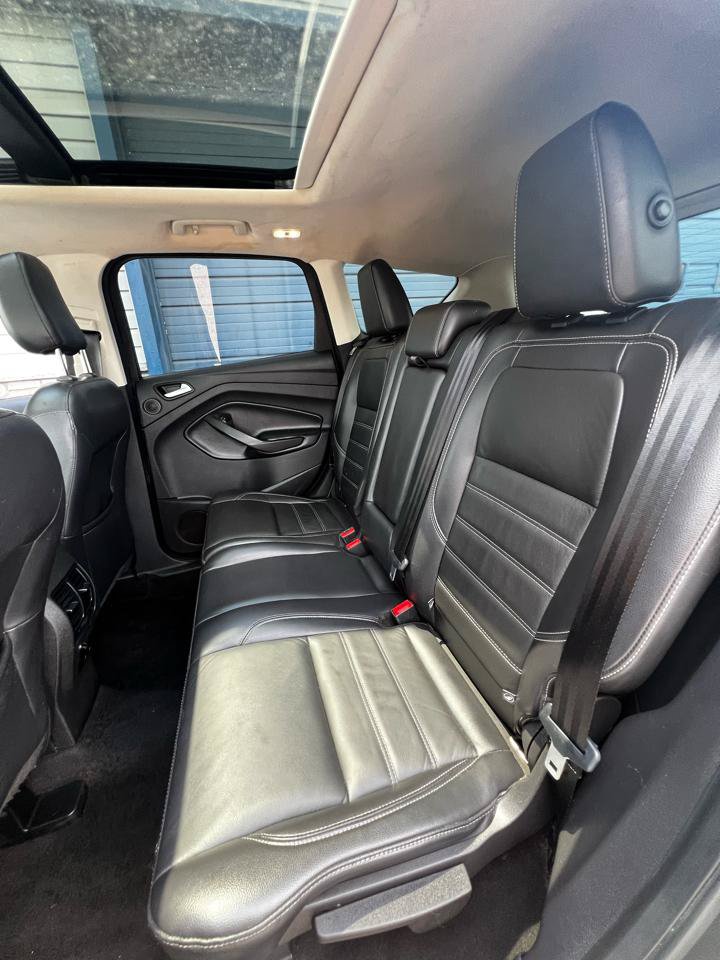 Used 2019 Ford Escape Titanium AWD/4WD image 8