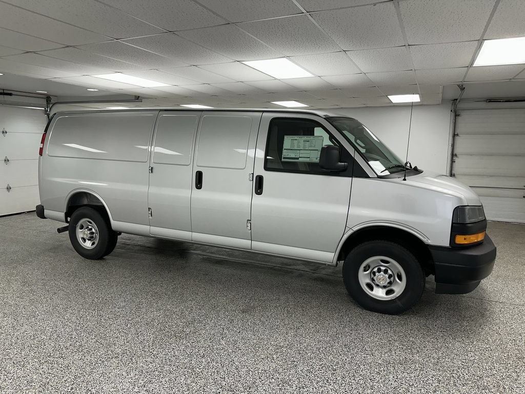 New 2026 Chevrolet Express 3500 Extended w/ Driver Convenience Package