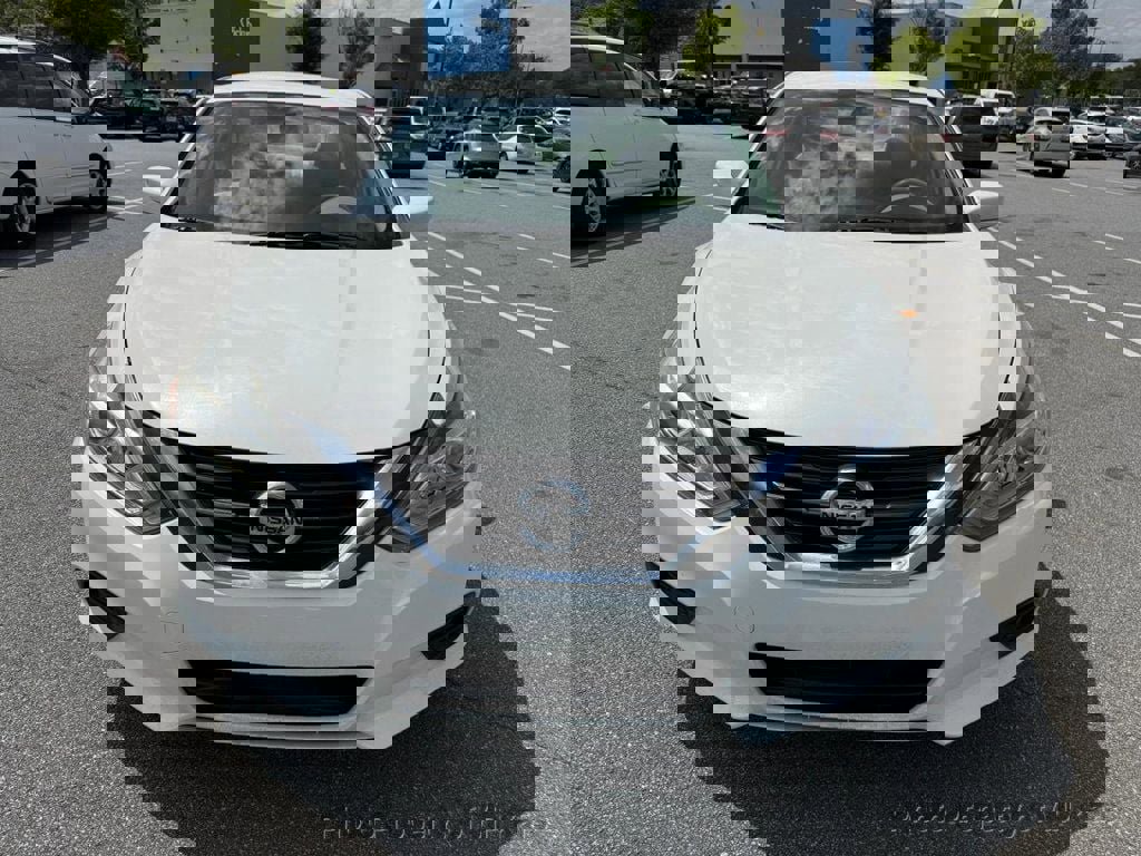 Used 2017 Nissan Altima 2.5 S image 2