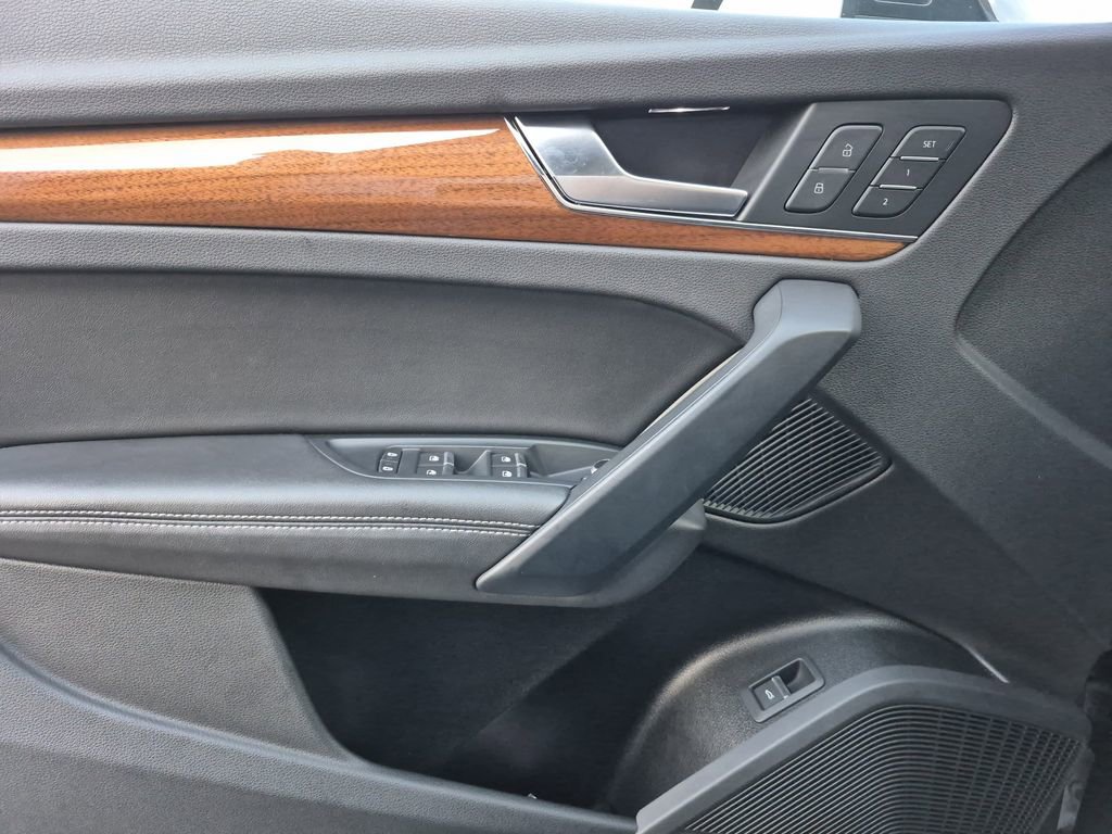 Used 2023 Audi Q5 2.0T Premium Plus image 7