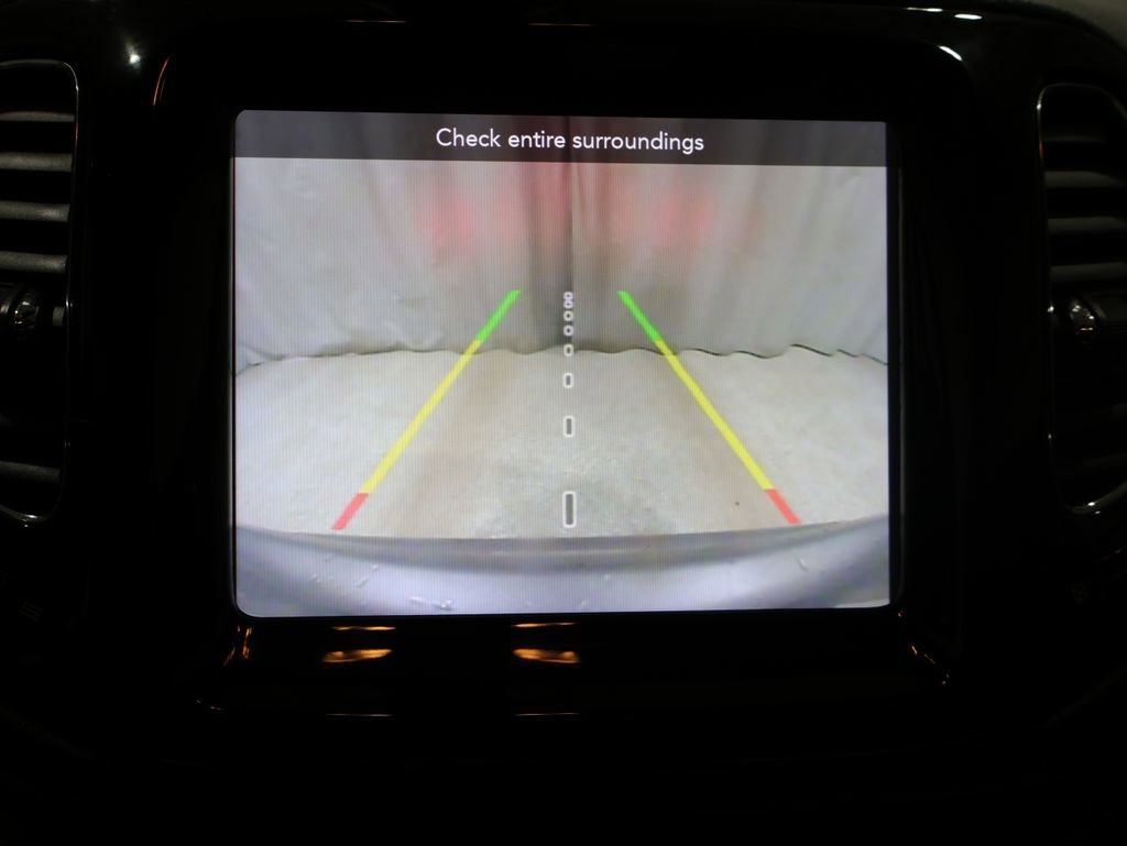 Used 2020 Jeep Compass Limited image 27