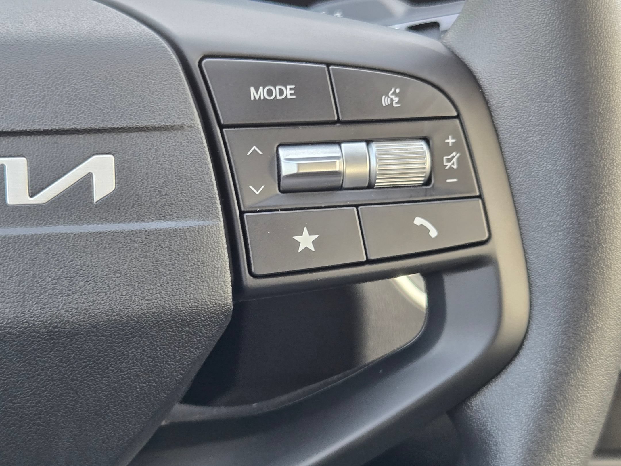 New 2026 Kia K4 FWD image 23