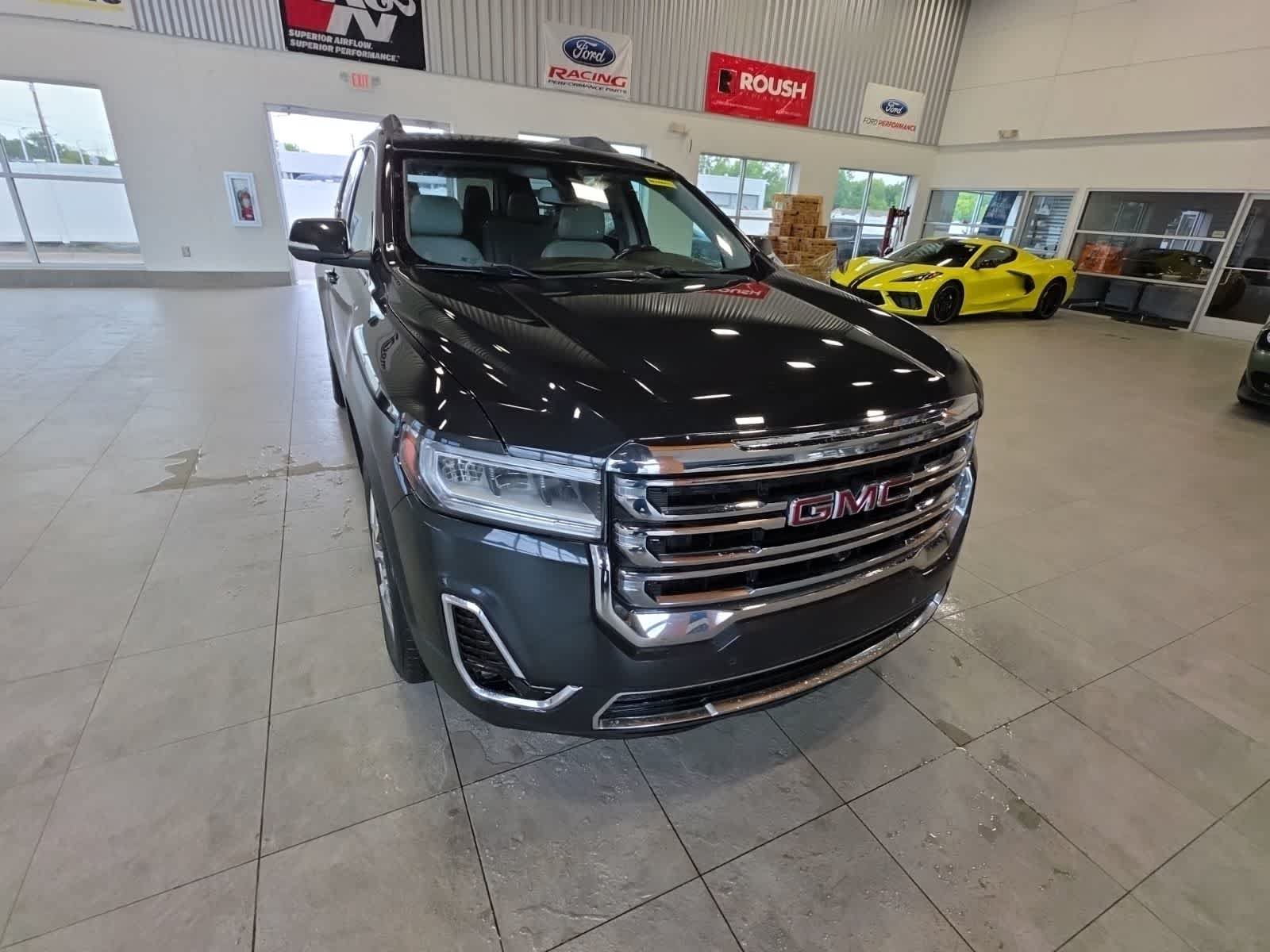 Used 2020 GMC Acadia SLT w/ GMC Pro Grade Package AWD/4WD image 4