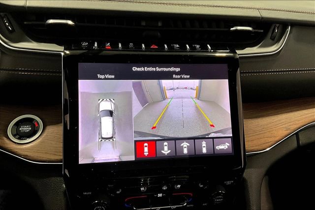 Used 2023 Jeep Grand Cherokee Summit w/ Luxury Tech Group V AWD/4WD image 14