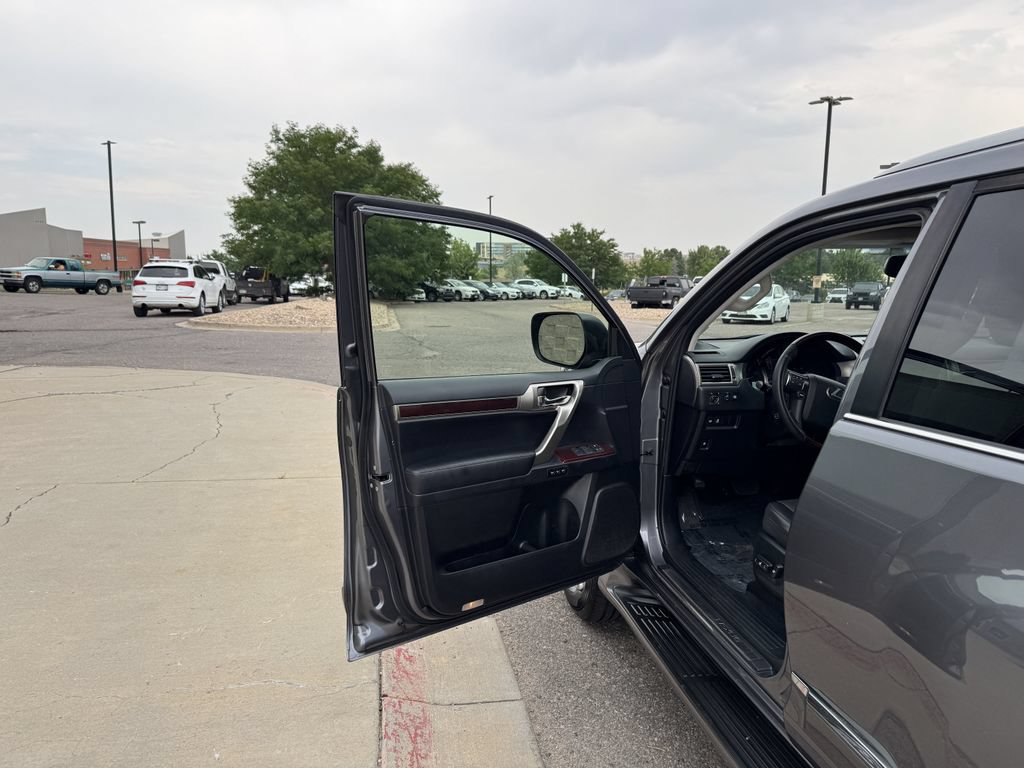 Used 2019 Lexus GX 460 Premium AWD/4WD image 14