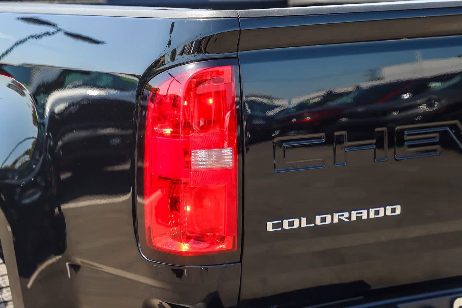 Used 2022 Chevrolet Colorado LT w/ Fleet Safety Package RWD image 7
