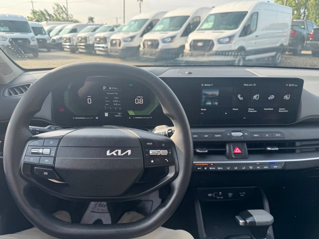 Used 2025 Kia K4 FWD image 13