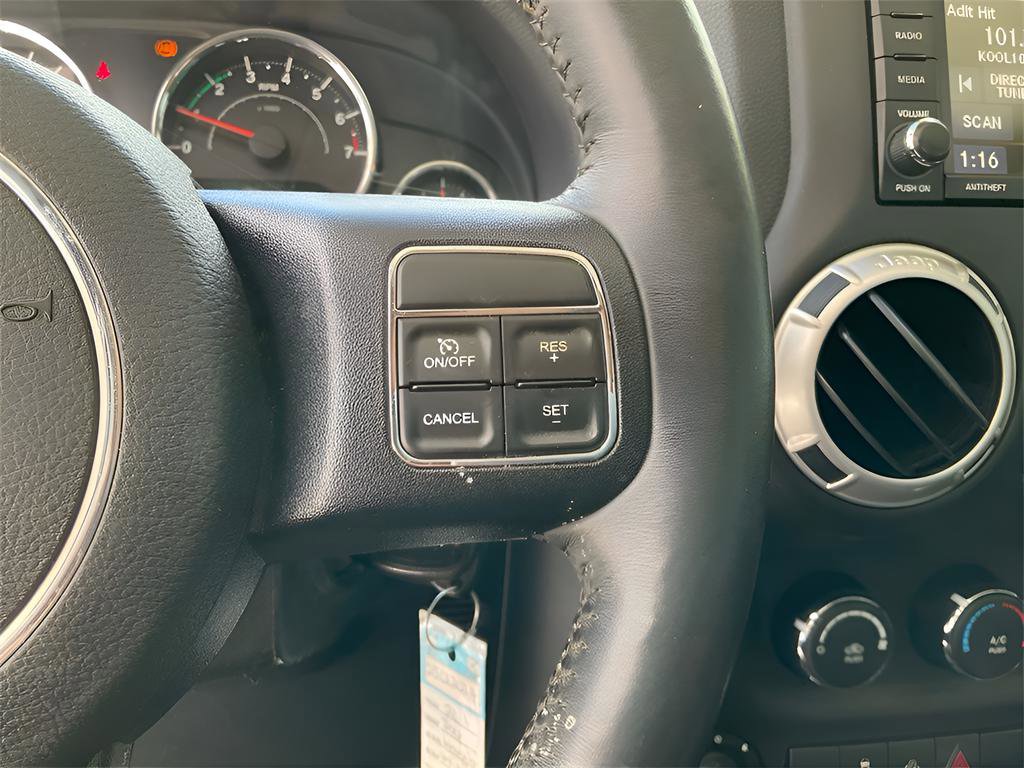 Used 2016 Jeep Wrangler Unlimited Sahara w/ Connectivity Group image 25