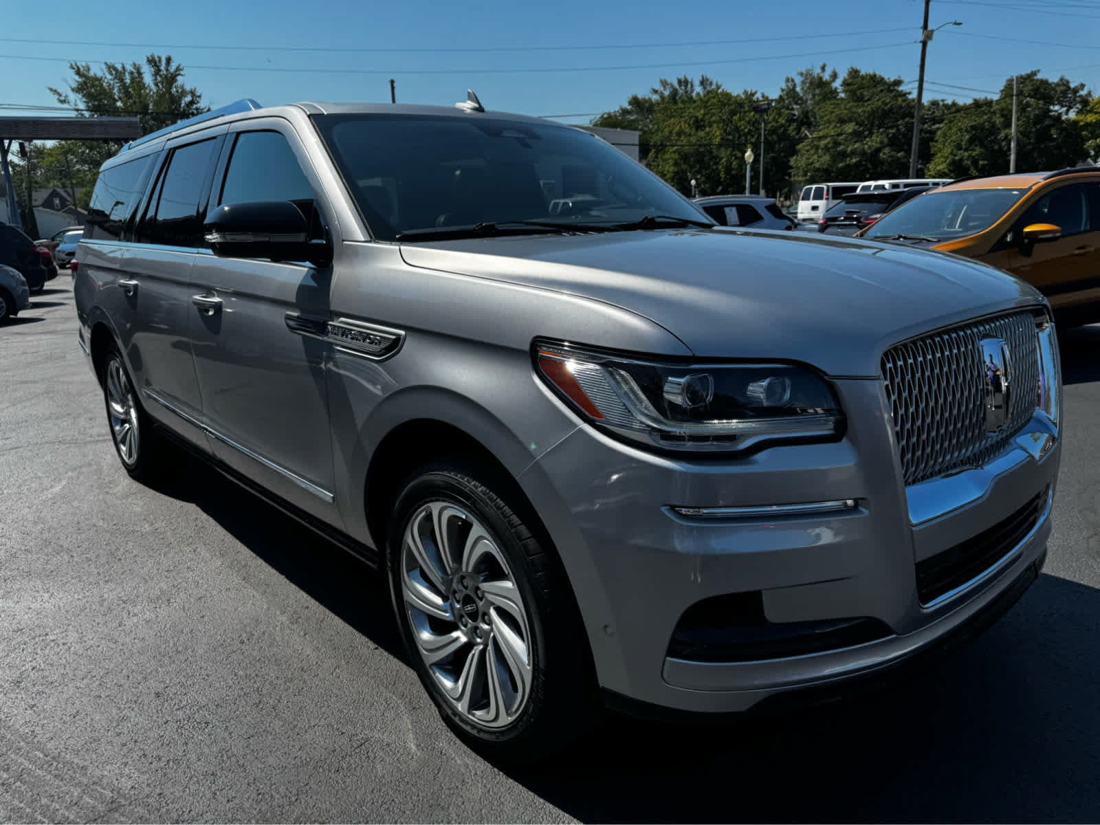 Used 2024 Lincoln Navigator L 4WD image 14