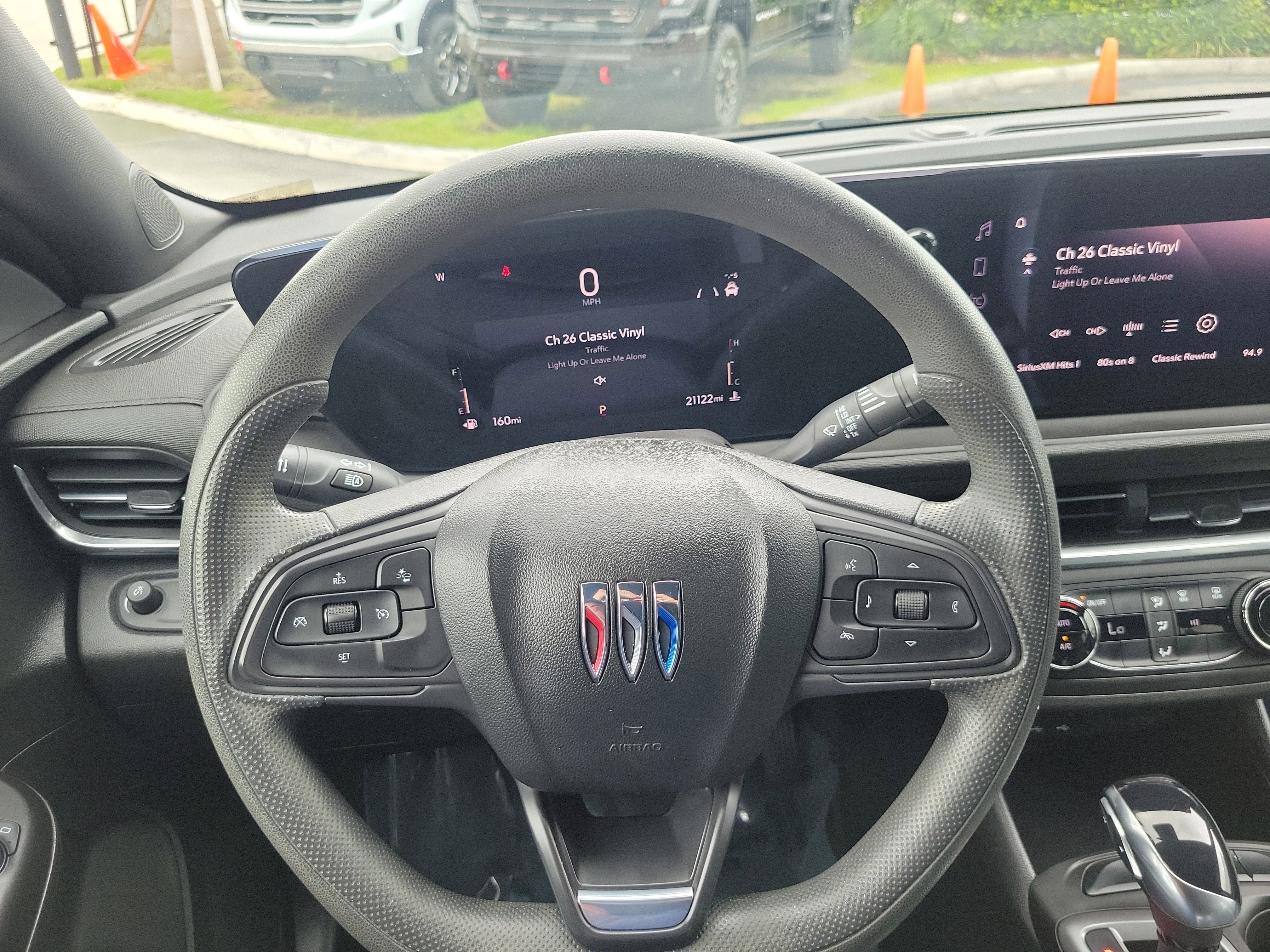 Used 2024 Buick Envista Preferred w/ Advanced Safety Package FWD image 17