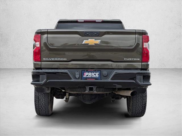 Used 2023 Chevrolet Silverado 2500 Custom w/ Custom Value Package image 5