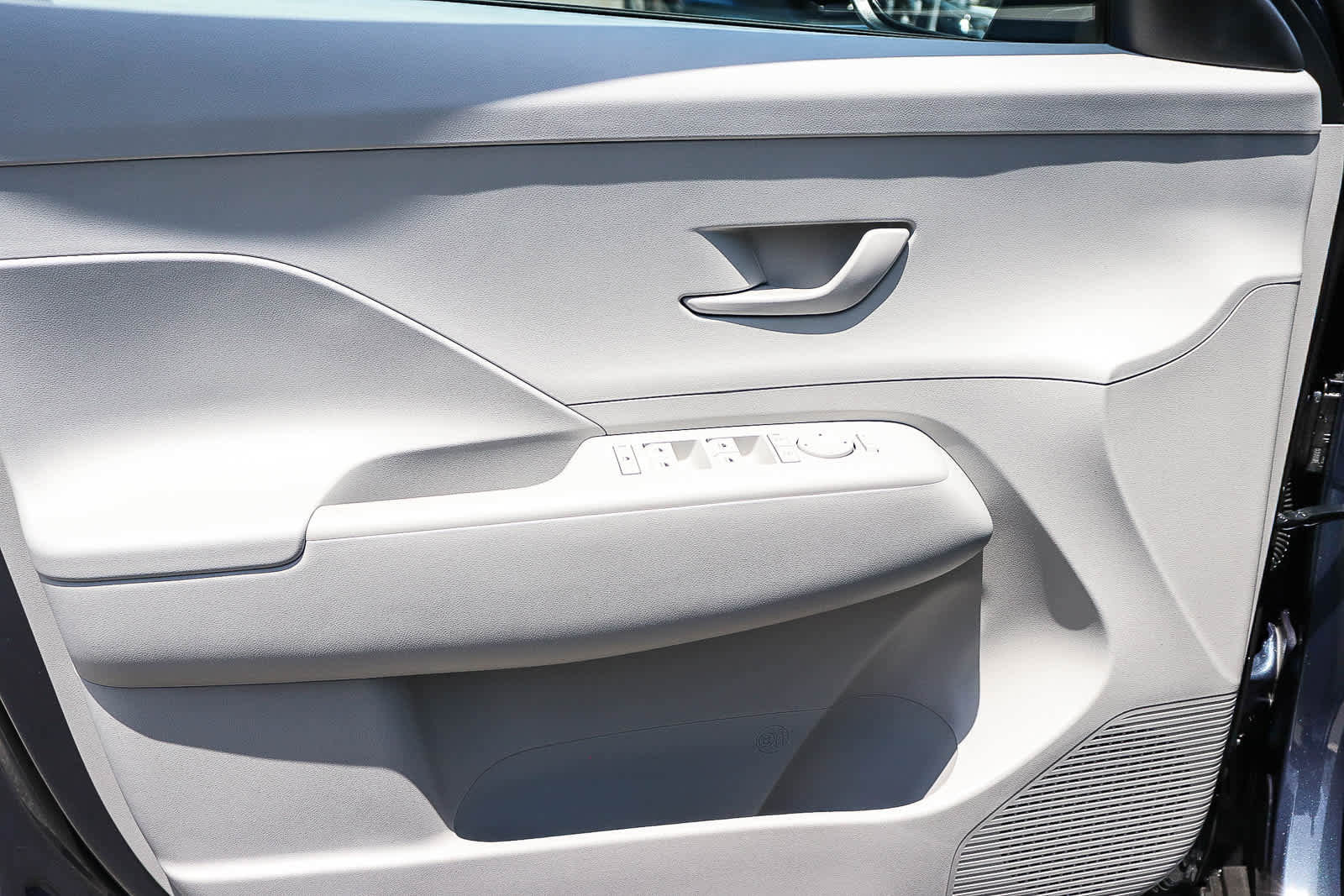 New 2026 Hyundai Kona SE FWD image 25
