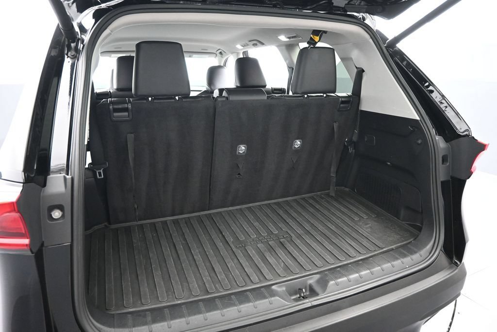 Used 2024 Toyota Grand Highlander AWD image 25