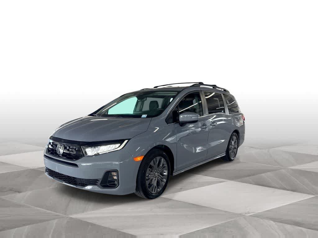 Used 2025 Honda Odyssey Touring image 4