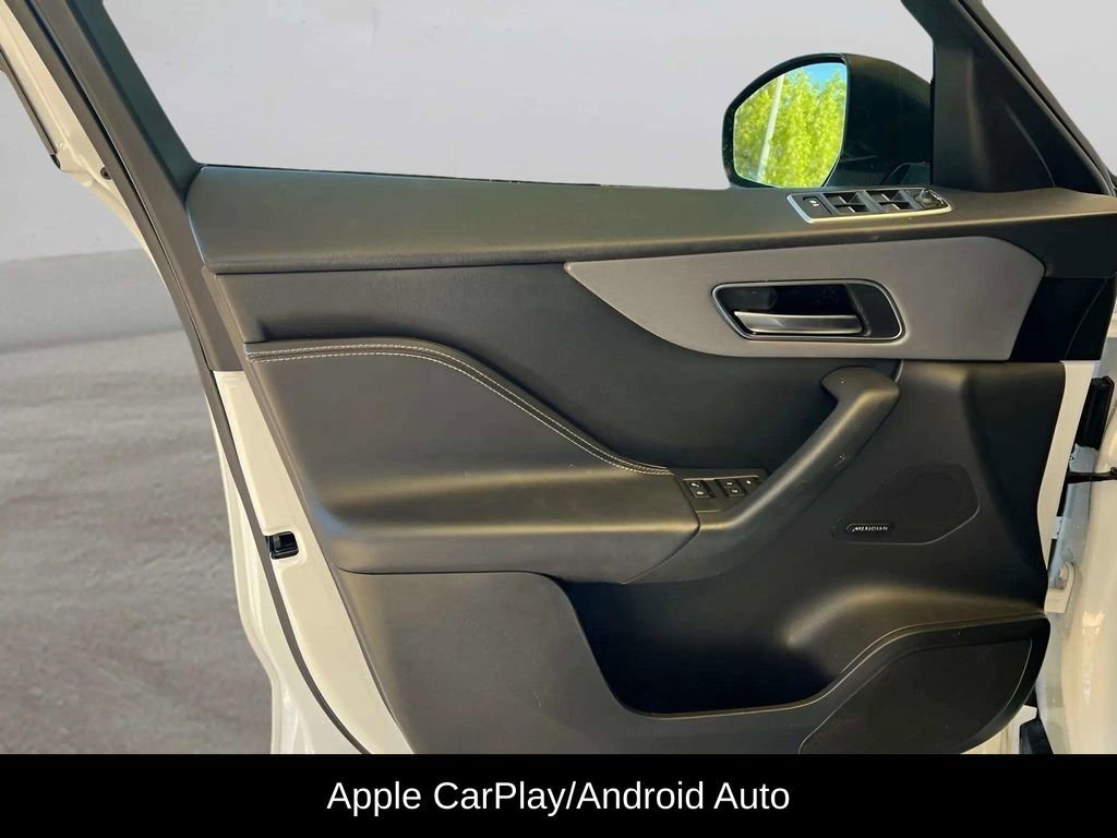 Used 2020 Jaguar F-PACE S image 10