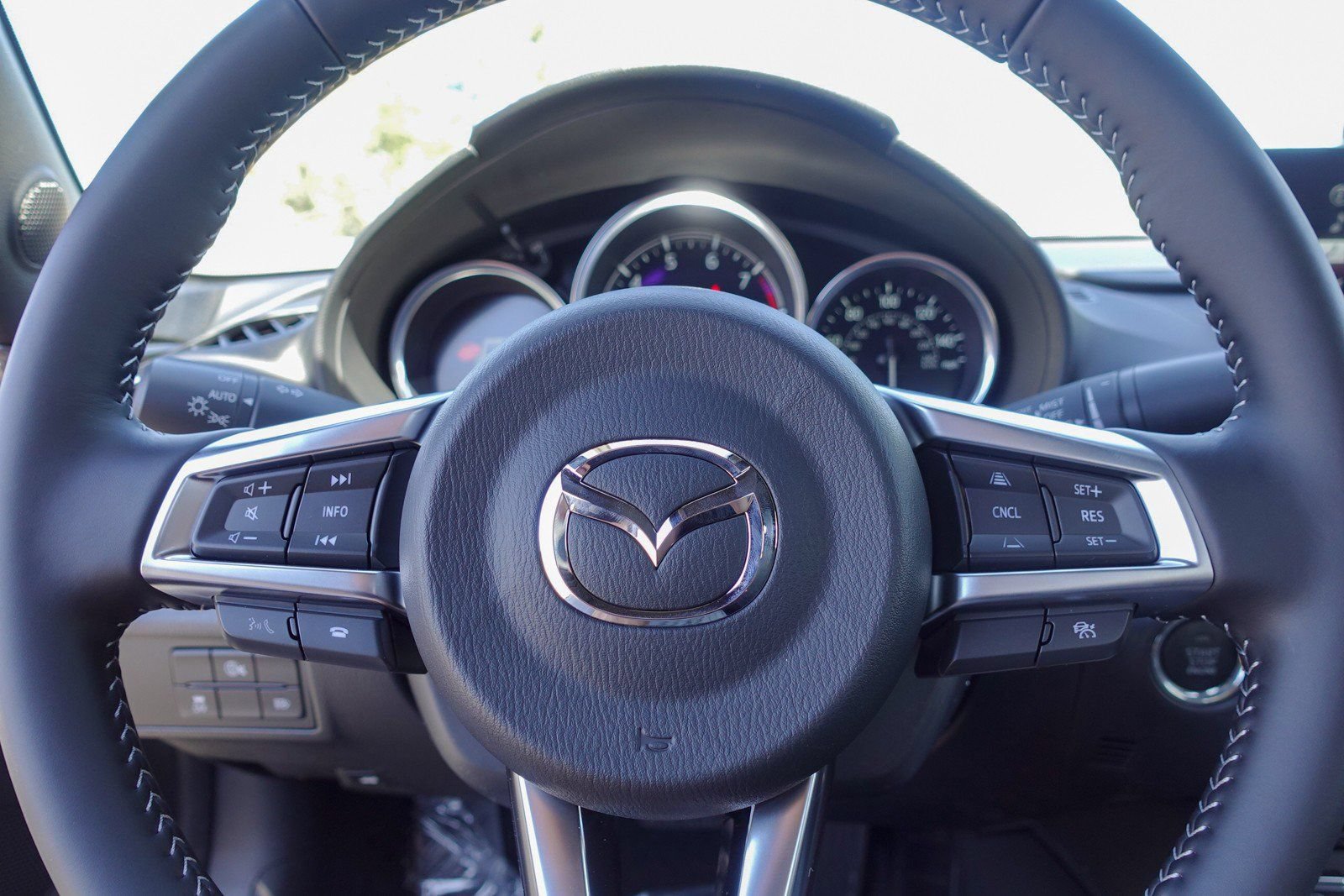 New 2026 MAZDA MX-5 Miata RF Grand Touring w/ Weather Package RWD image 14