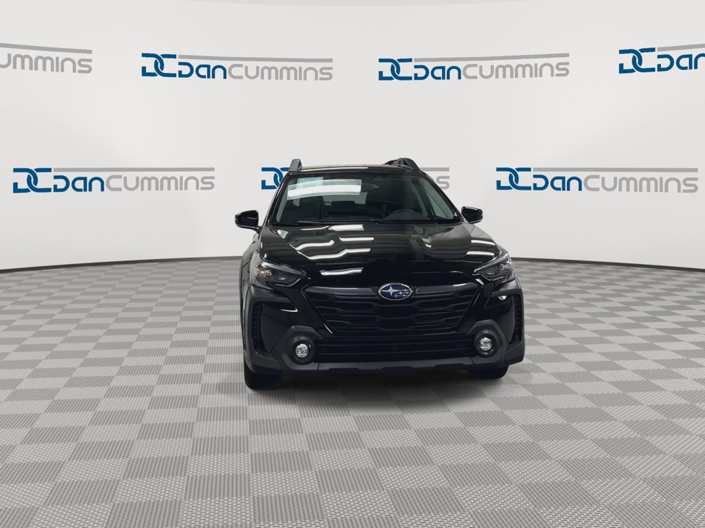 Used 2023 Subaru Outback Premium AWD/4WD image 3