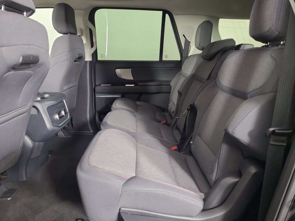 Used 2025 Ford Expedition Max Active AWD/4WD image 19