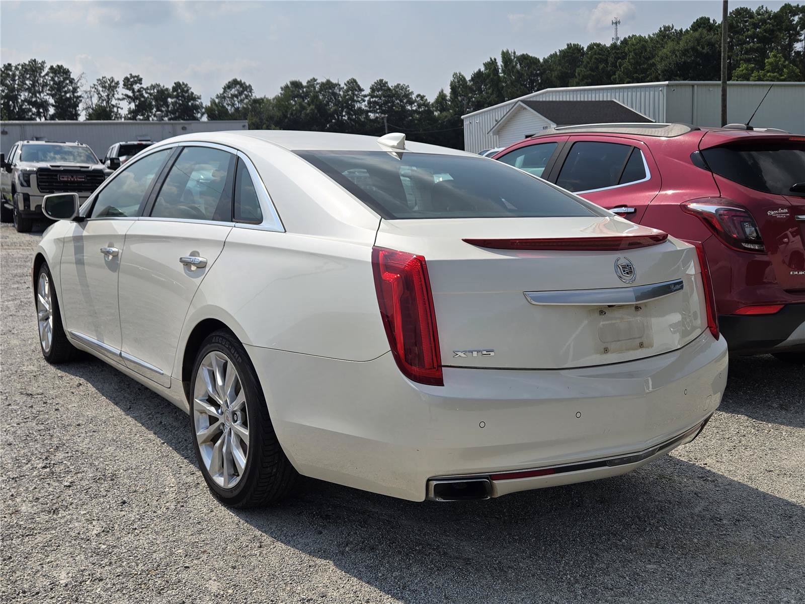 Used 2015 Cadillac XTS Luxury FWD image 5