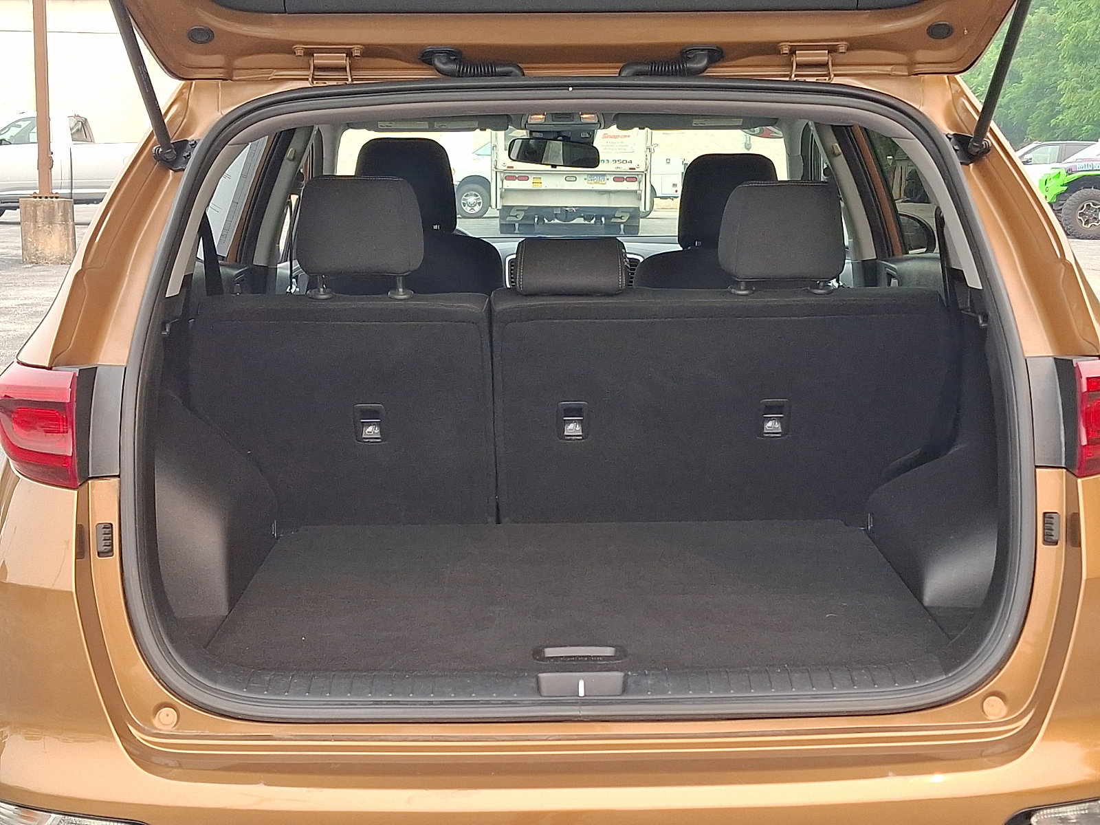 Used 2020 Kia Sportage LX AWD/4WD image 29