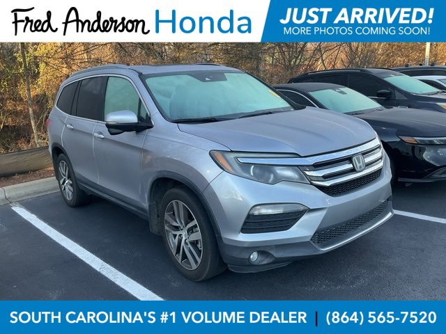 Used 2016 Honda Pilot Touring video 1