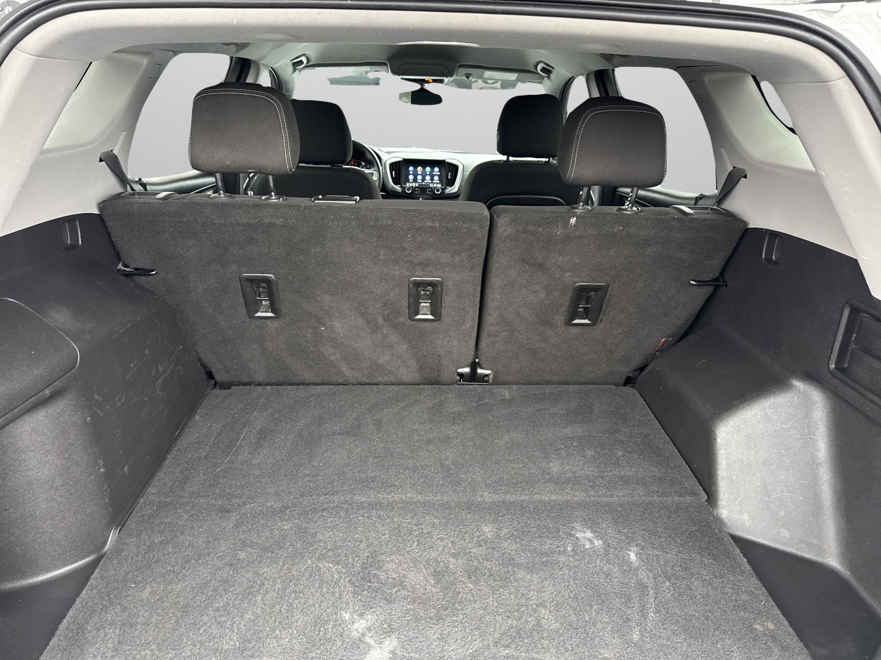 Used 2022 GMC Terrain SLE w/ Driver Convenience Package image 9