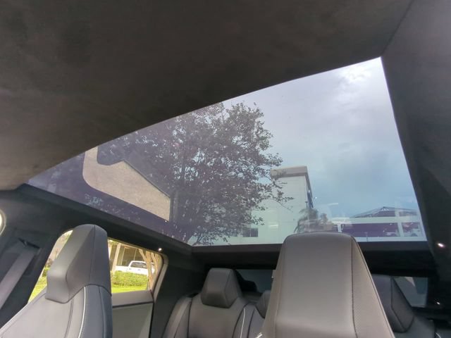Used 2024 Tesla Cybertruck AWD Crew Cab image 21