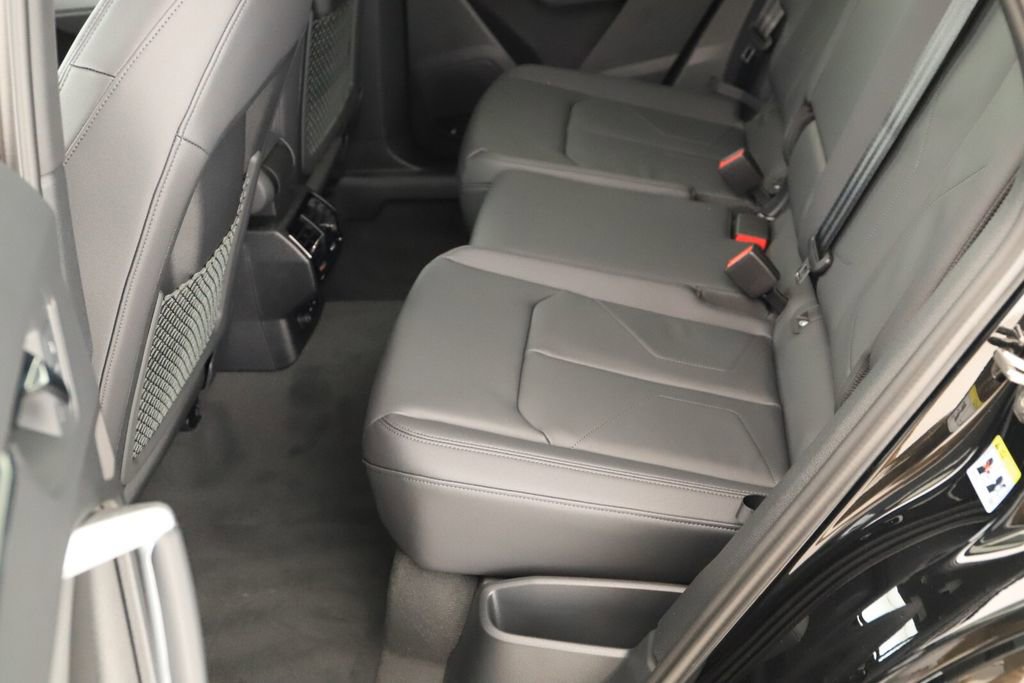 New 2025 Audi Q3 2.0T Premium image 27