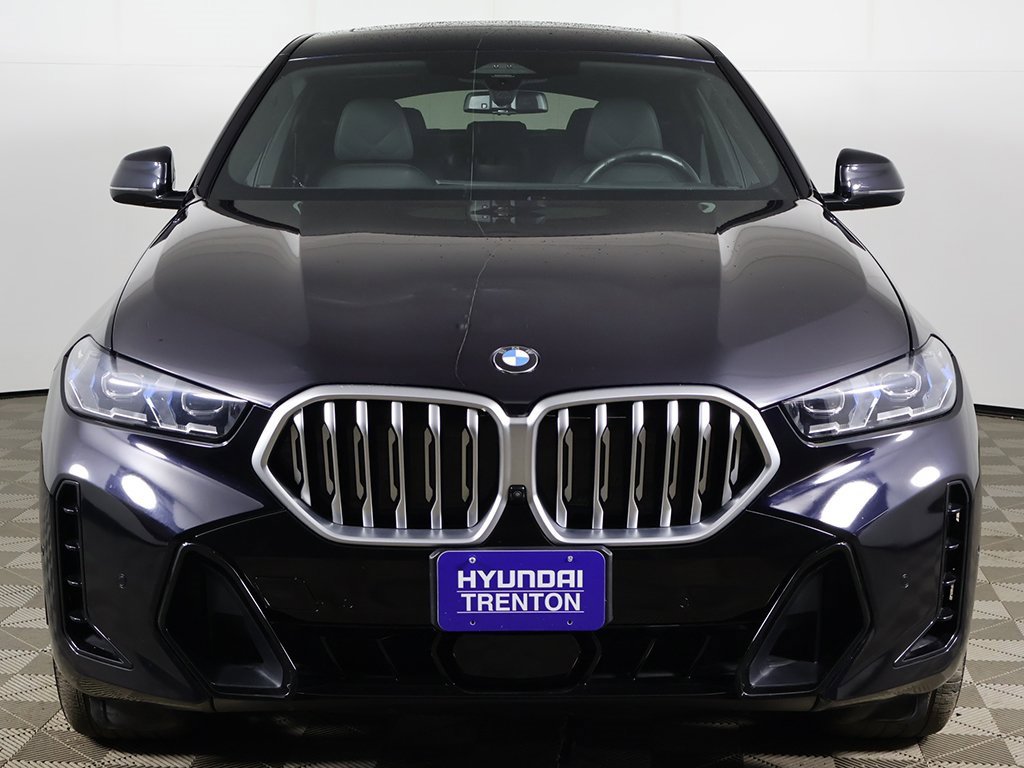 Used 2025 BMW X6 xDrive40i w/ Climate Comfort Package image 15