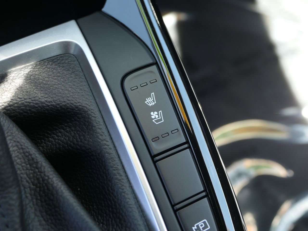 Used 2023 Kia Forte GT-Line w/ GT-Line Premium Package FWD image 22