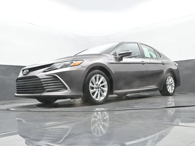 Used 2023 Toyota Camry LE FWD image 28