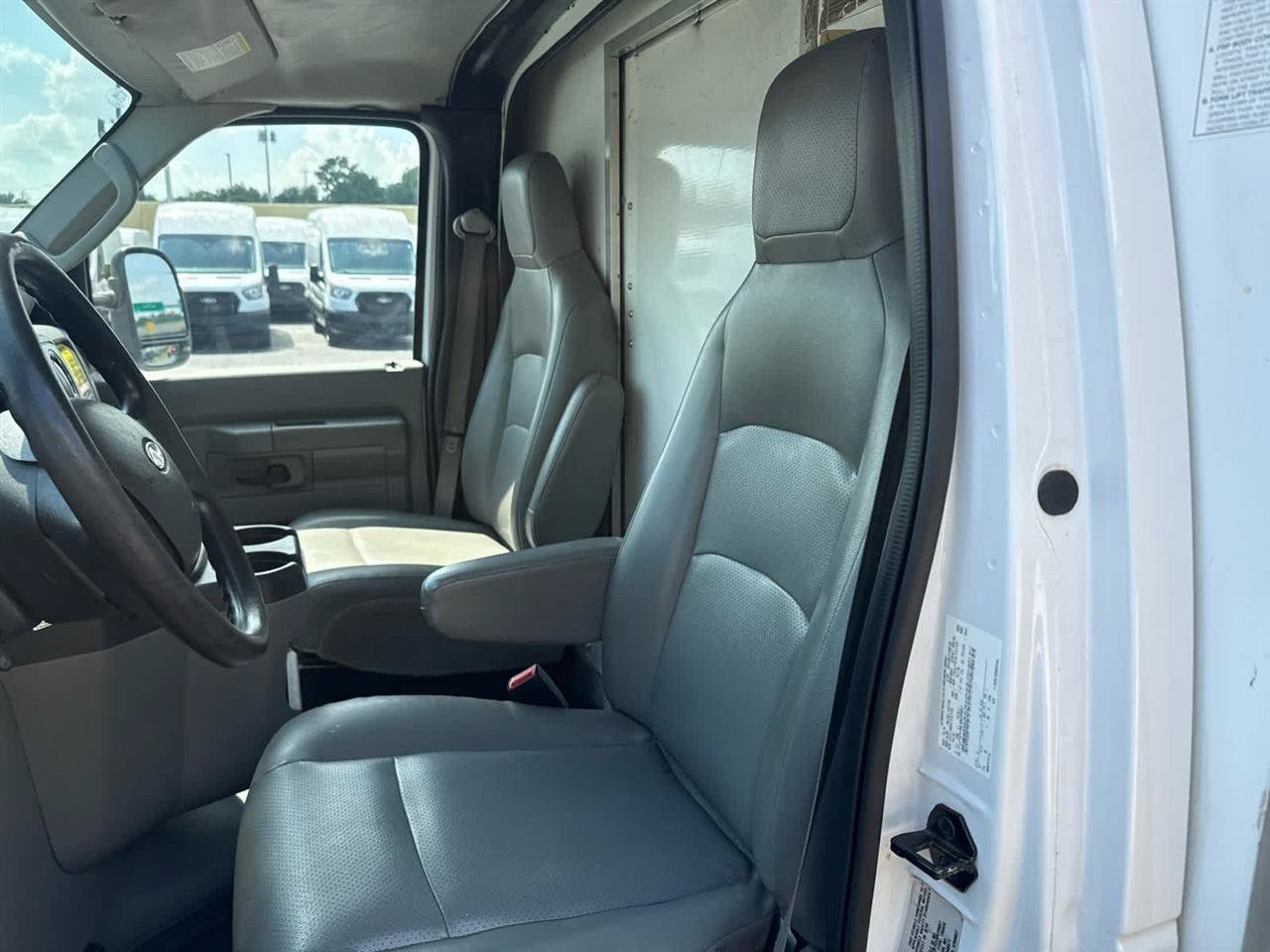 Used 2018 Ford E-350 and Econoline 350 Super Duty RWD image 13