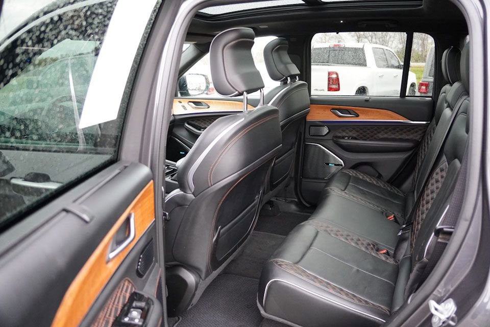 Used 2022 Jeep Grand Cherokee Summit image 17