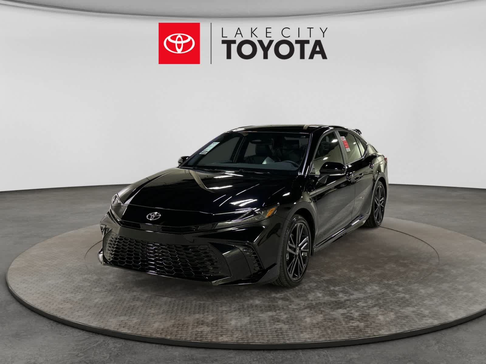 New 2026 Toyota Camry XSE FWD video 1