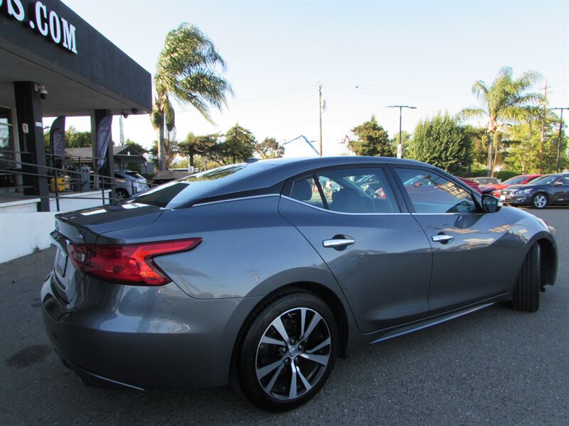 Used 2017 Nissan Maxima 3.5 SV FWD image 7