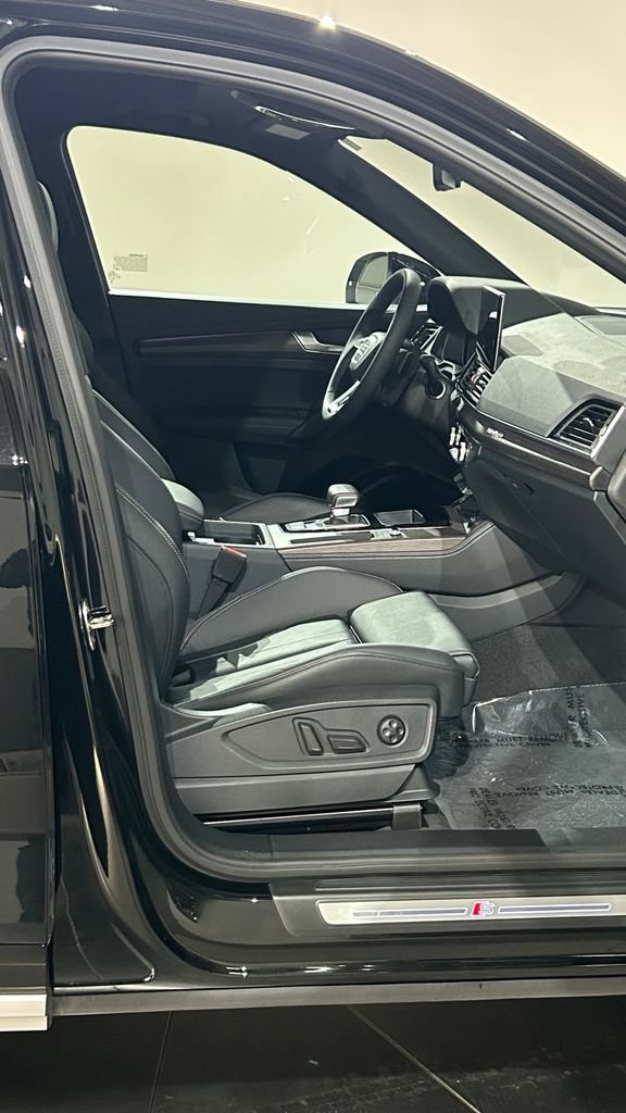 Used 2025 Audi Q5 2.0T Premium Plus AWD/4WD image 54