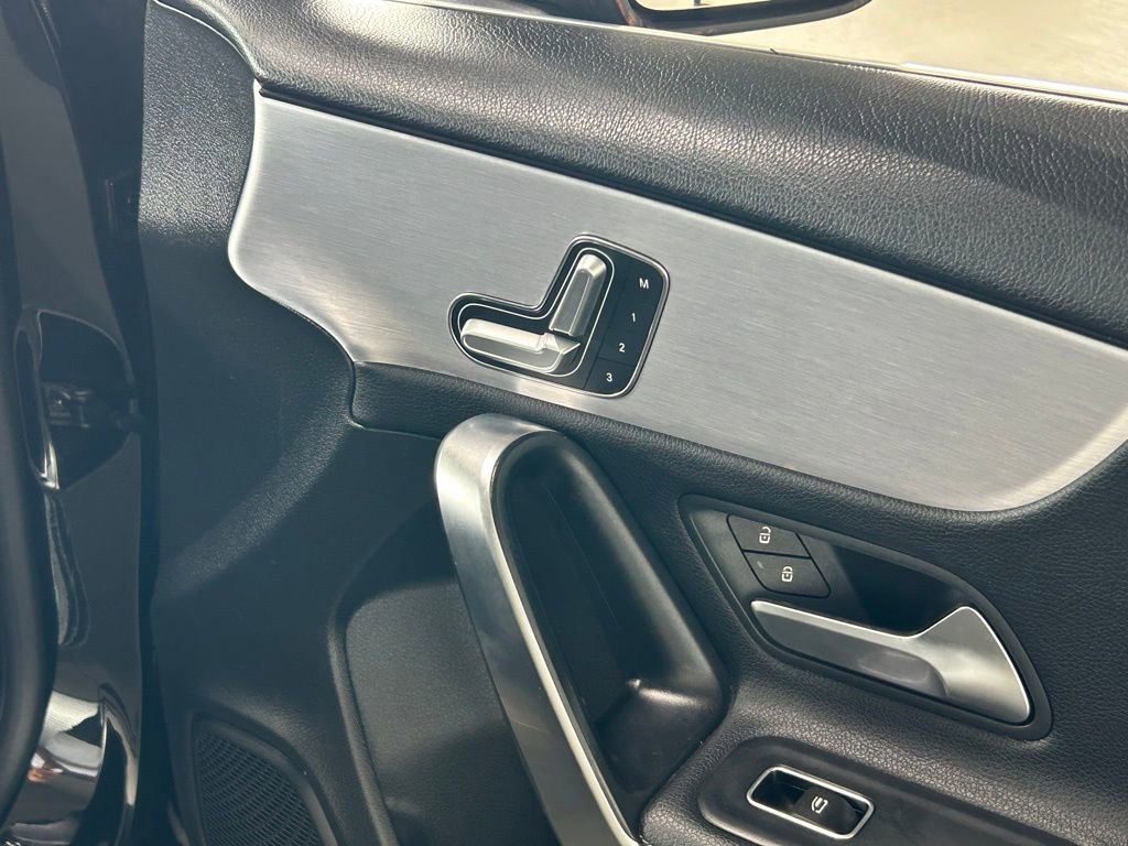 Used 2020 Mercedes-Benz A 220 image 31