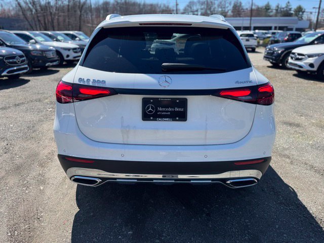 Used 2026 Mercedes-Benz GLC 300 4MATIC image 4