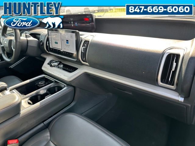 Used 2025 Ford Expedition Max Active image 9