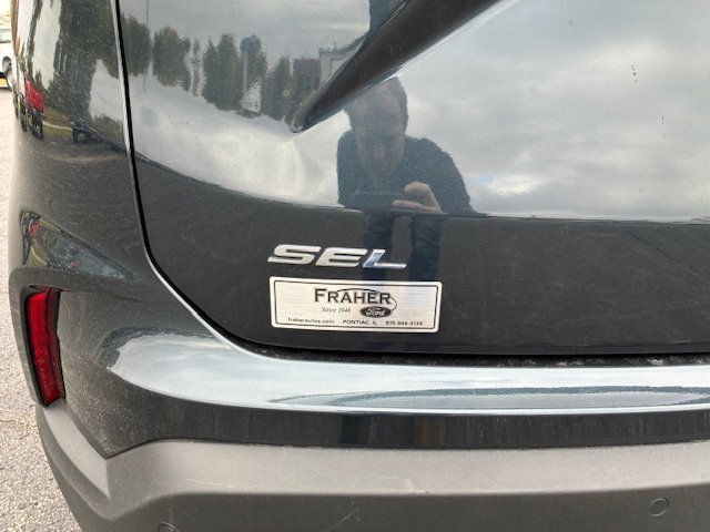 Used 2023 Ford Edge SEL w/ Convenience Package image 9