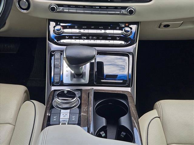 Used 2019 Genesis G90 3.3T Premium RWD image 11