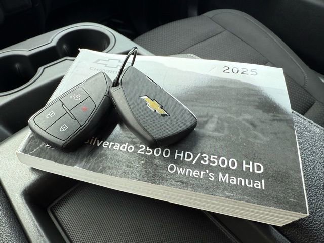 Used 2025 Chevrolet Silverado 2500 W/T image 25