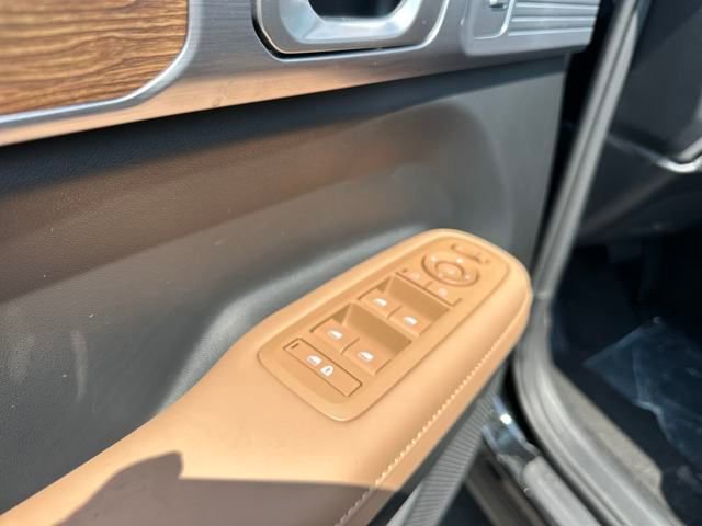 New 2026 Hyundai Santa Fe Limited AWD/4WD image 12