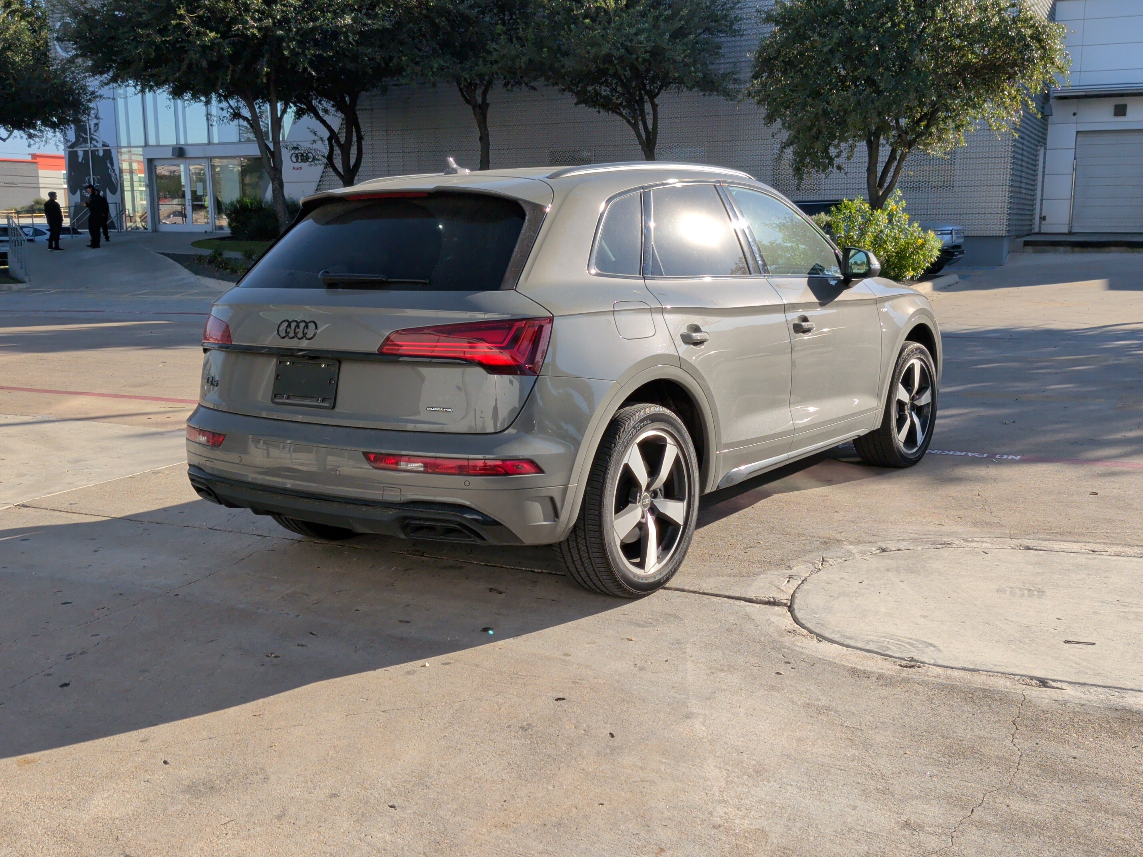 Certified 2023 Audi Q5 2.0T Premium Plus w/ Premium Plus Package AWD/4WD image 10