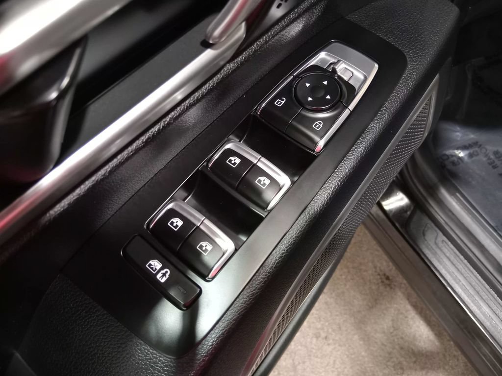 Used 2023 Kia Telluride S AWD/4WD image 19