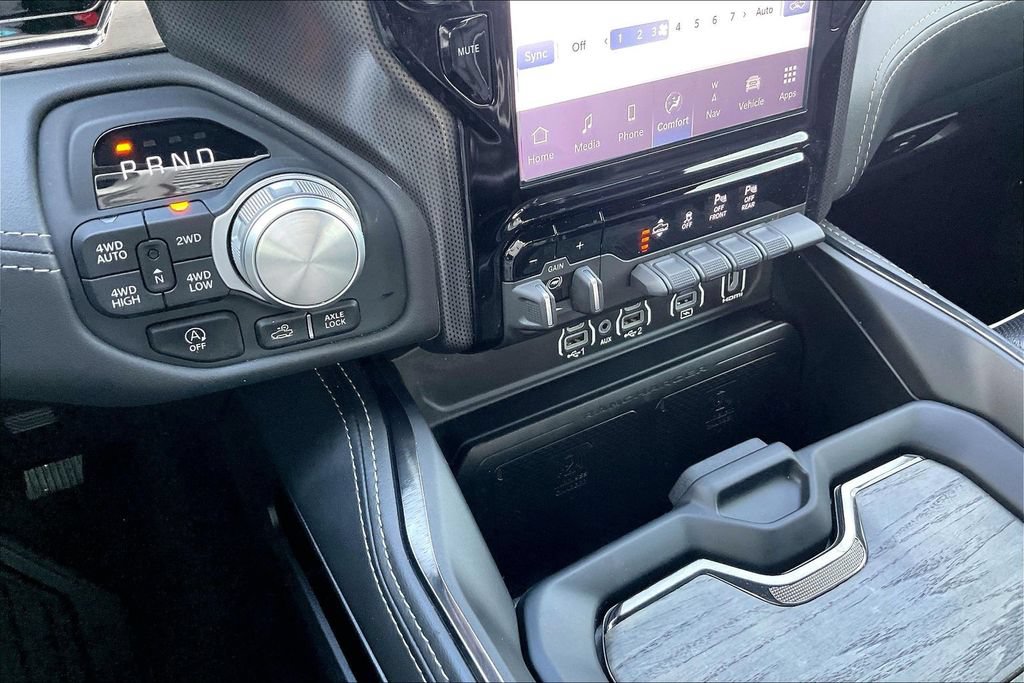 Used 2025 RAM 1500 Limited w/ Off Road Group AWD/4WD image 9