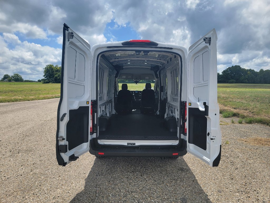 New 2025 Ford Transit 250 148 Medium Roof image 9