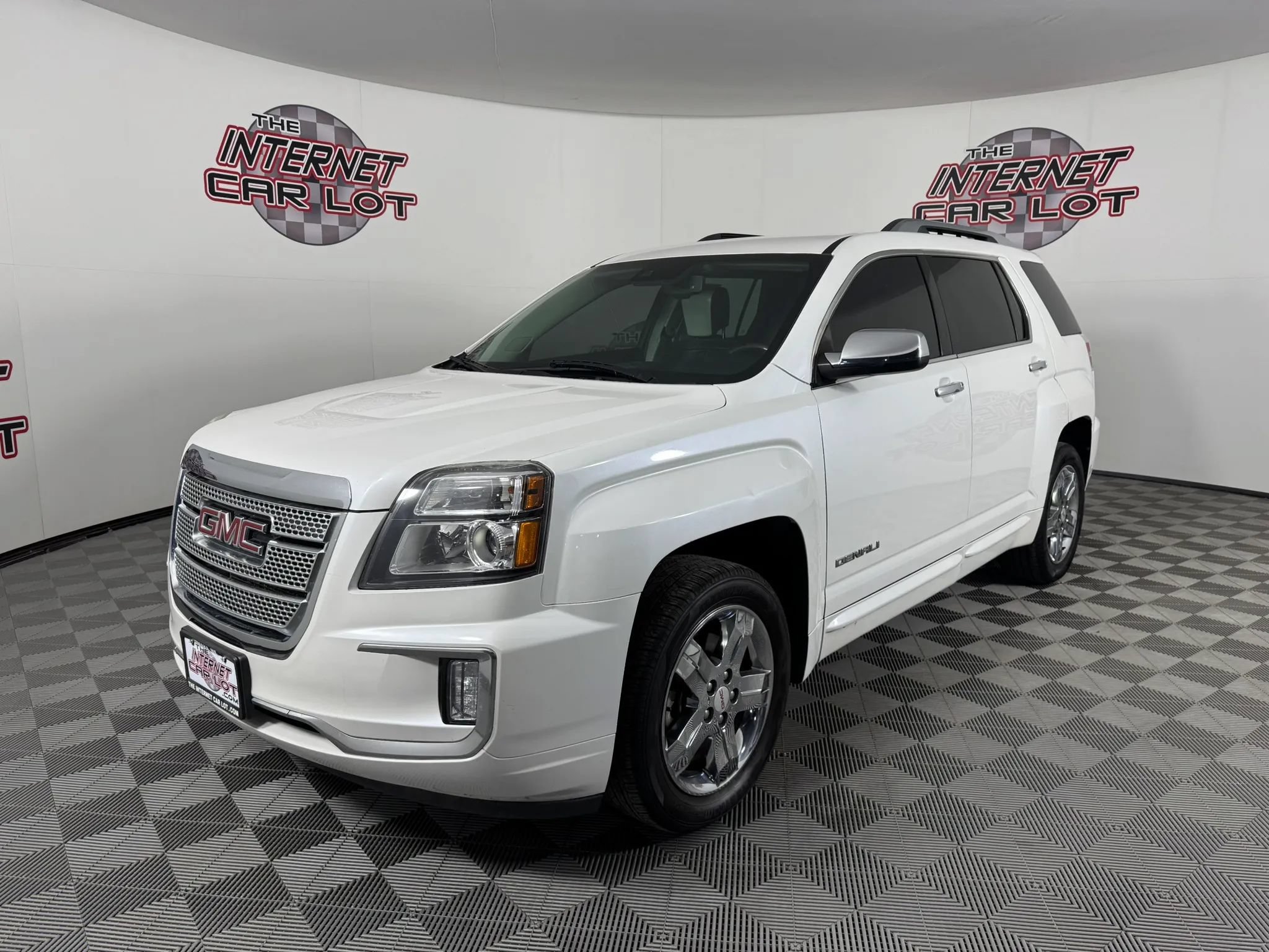 Used 2017 GMC Terrain Denali FWD image 3
