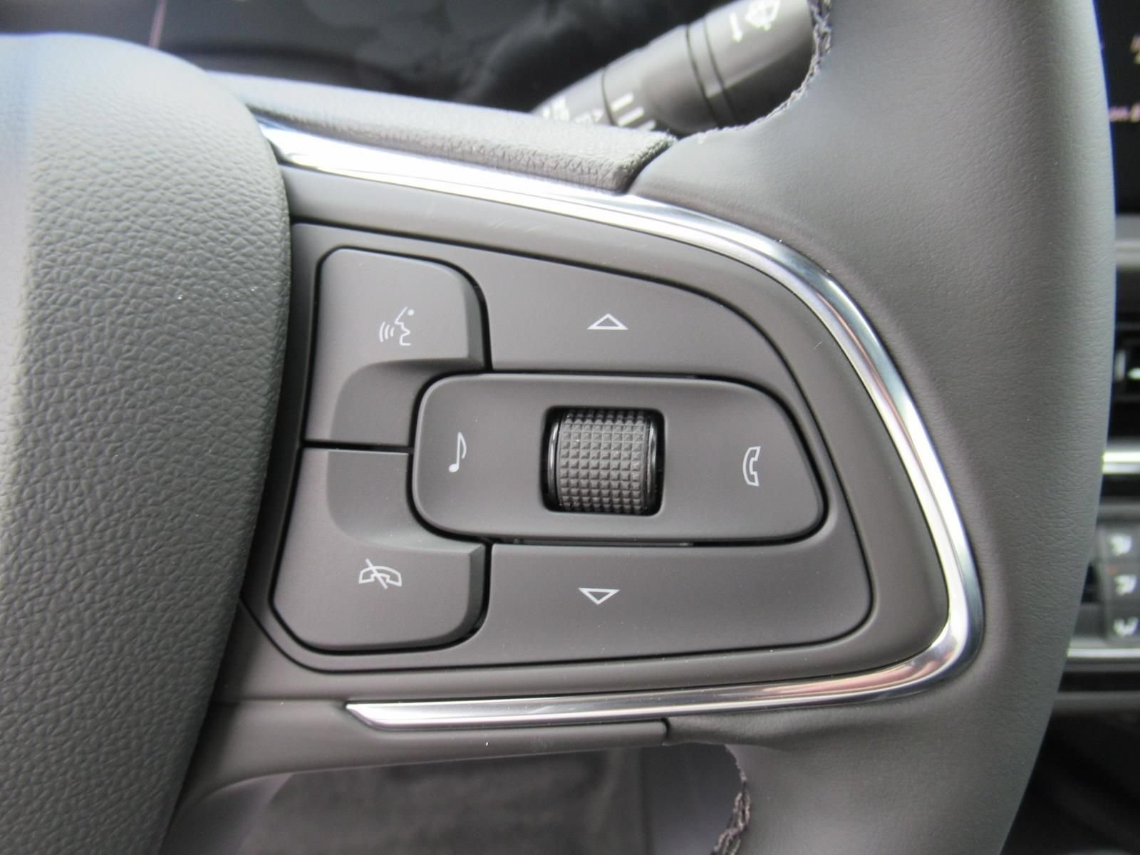 New 2026 Buick Envista Sport Touring w/ Convenience I Package FWD image 23